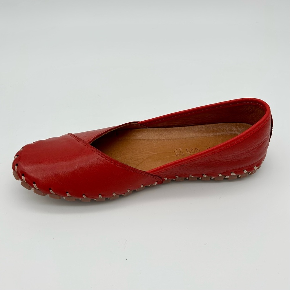 Spring Step Red Flats - Picture 4 of 8